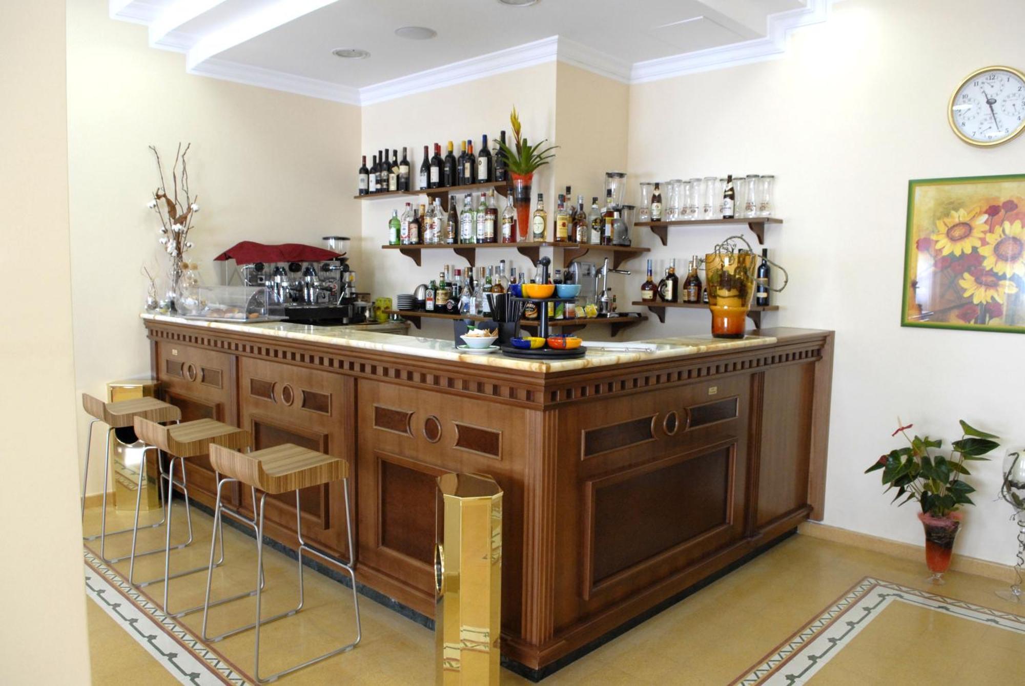 Hotel Paradiso Delle Madonie Castelbuono  Buitenkant foto