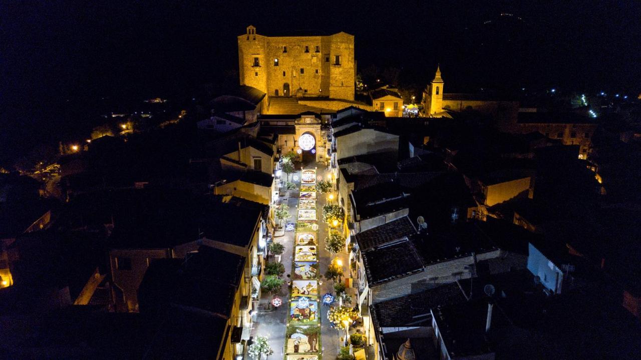 Hotel Paradiso Delle Madonie Castelbuono  Buitenkant foto