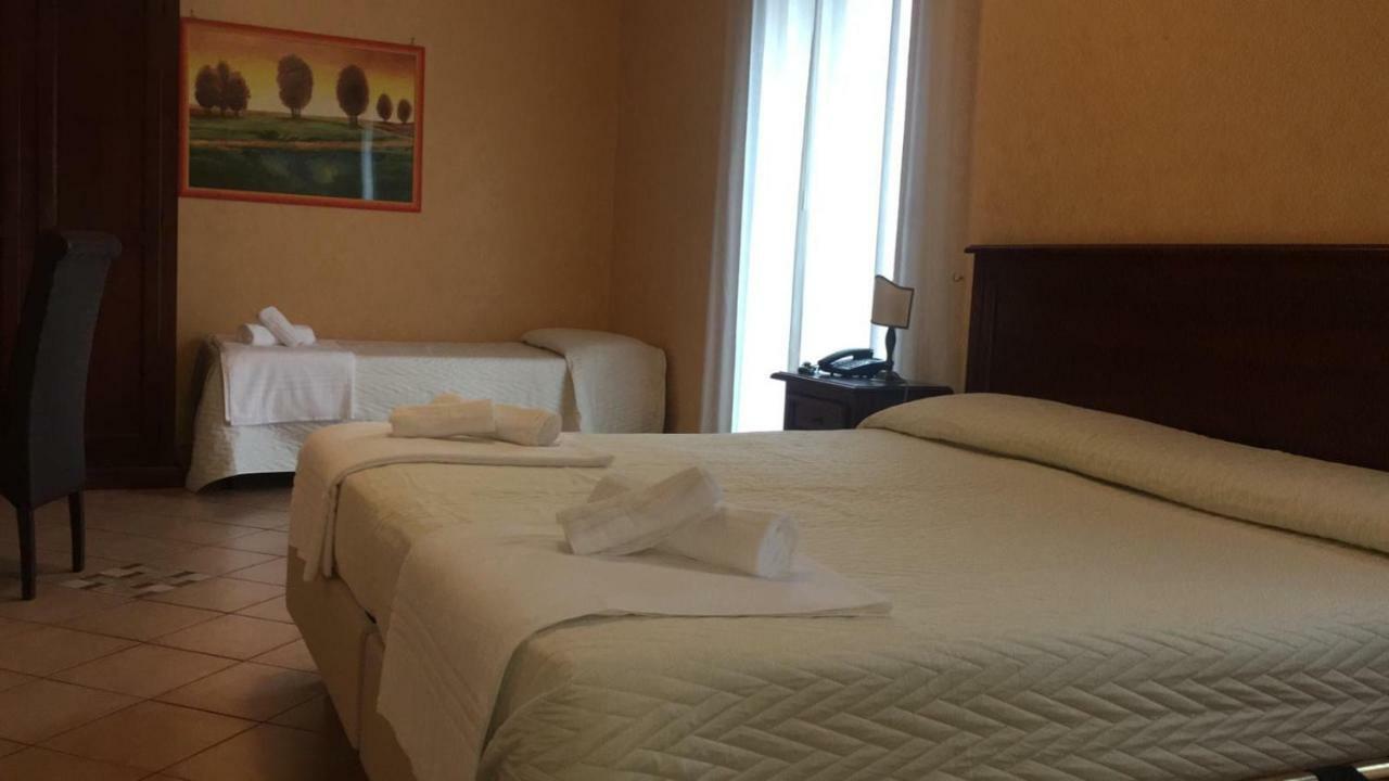 Hotel Paradiso Delle Madonie Castelbuono  Buitenkant foto